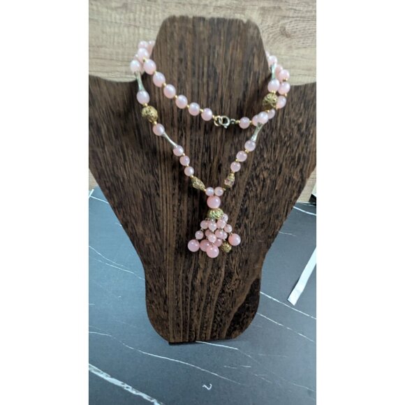 vintage Pink Beaded Necklace Gold Accents  Dangling Pendant 22 Lobster Clasp - Picture 9 of 9